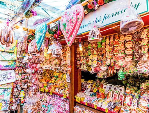 Fira de Santa Llúcia  (Nov - Dec)*