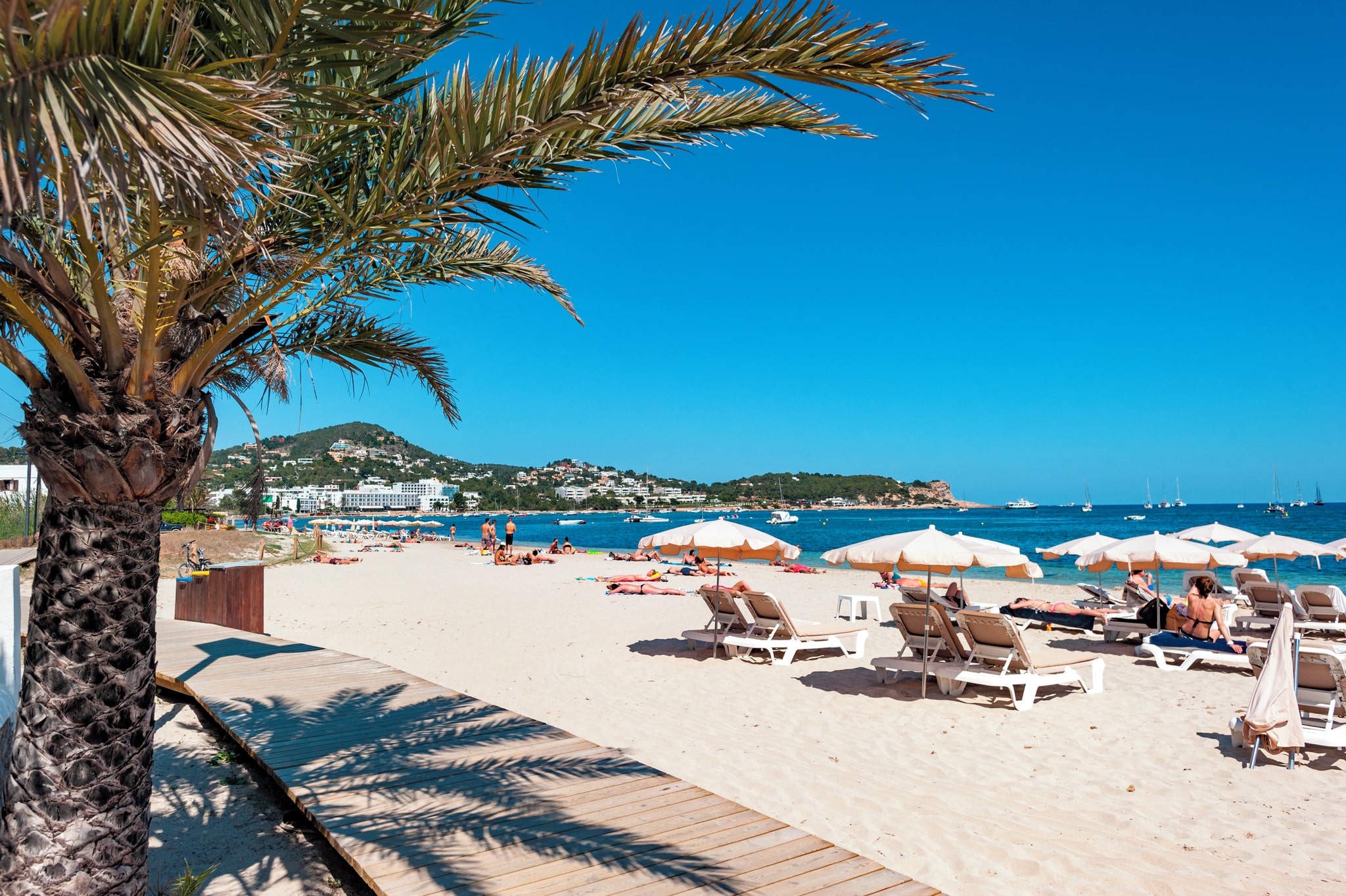 Image of a sandy beach and blue skies | Playa De Talamanca Holidays