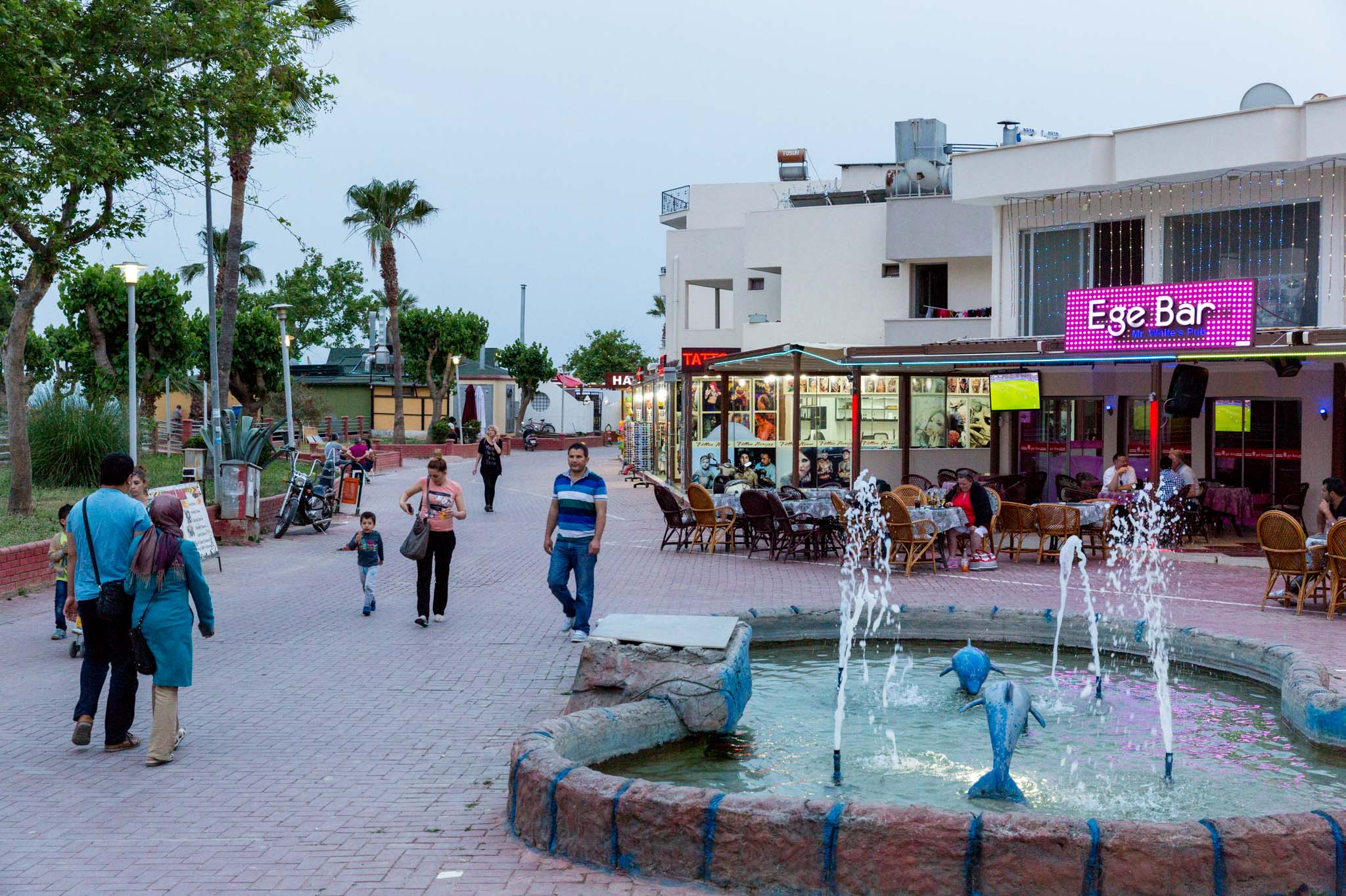 Bars in Dolphin Square