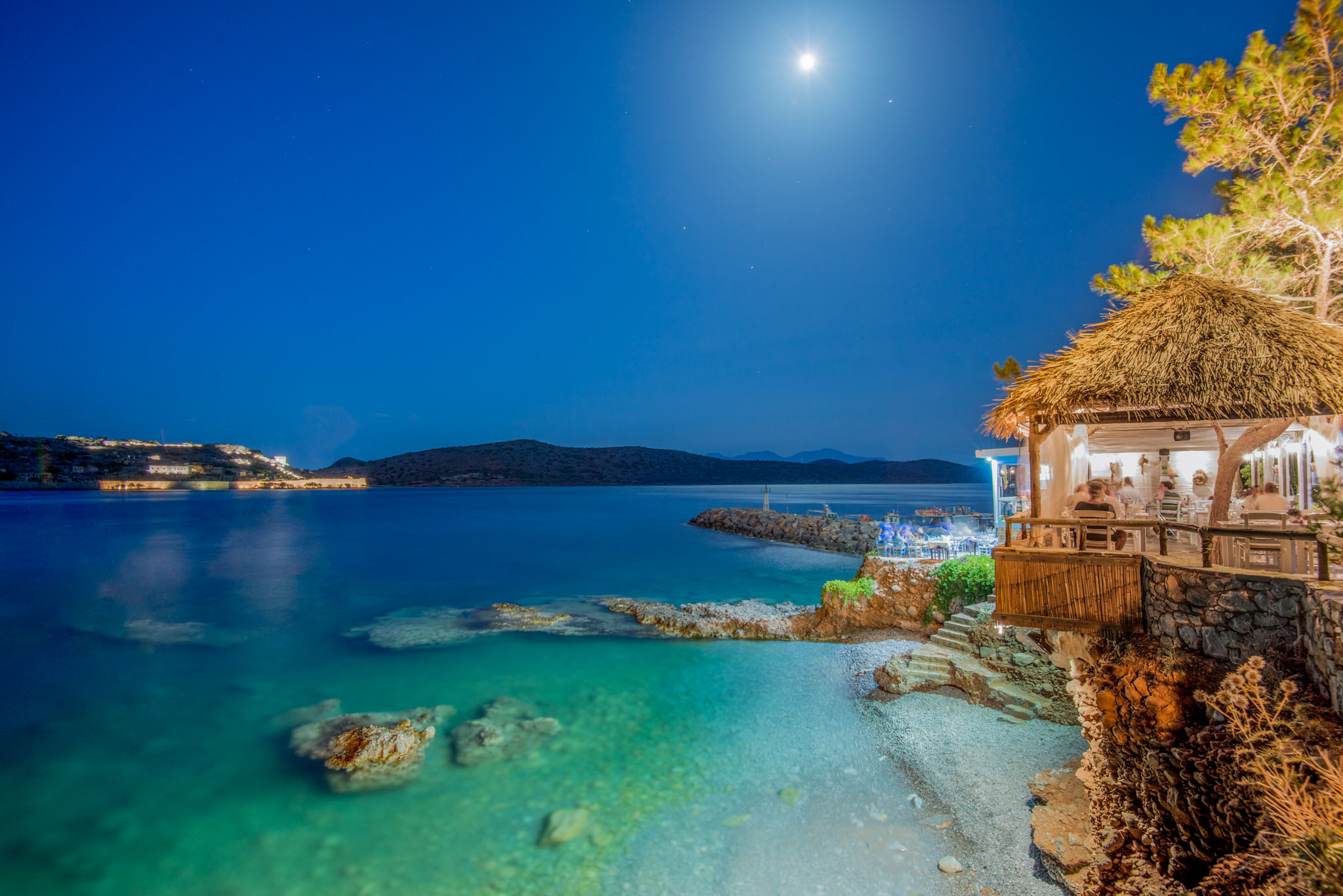 Harbourside restaurants and cafés