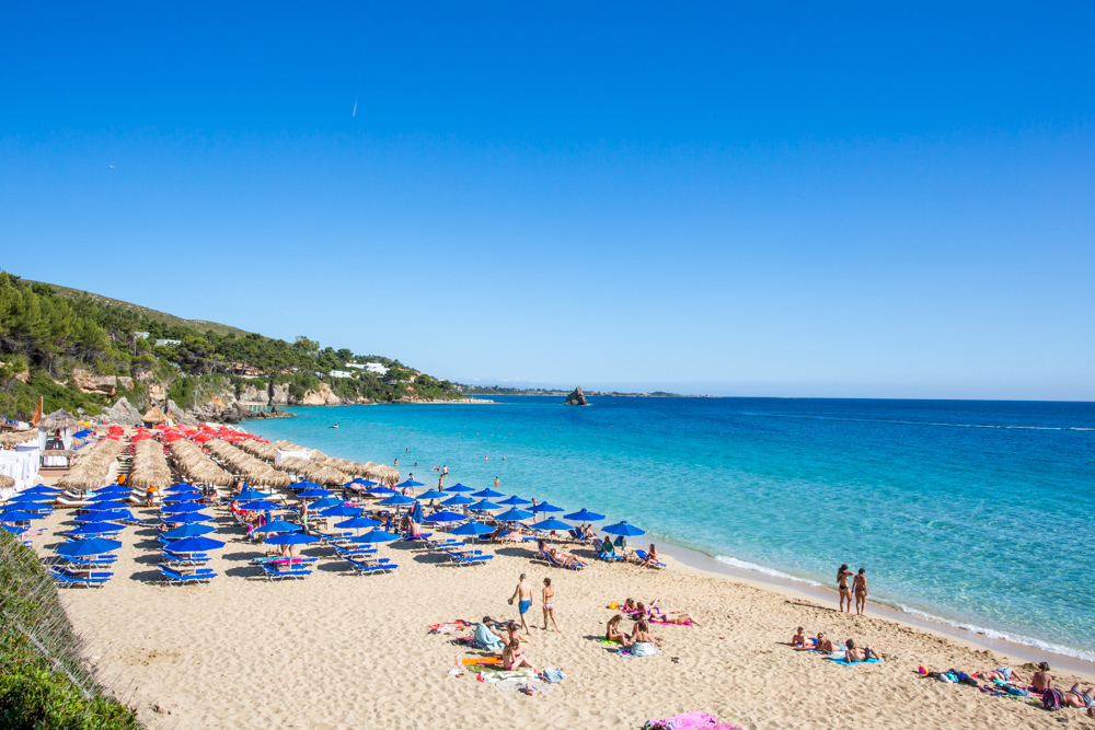 Makris Gialos Beach