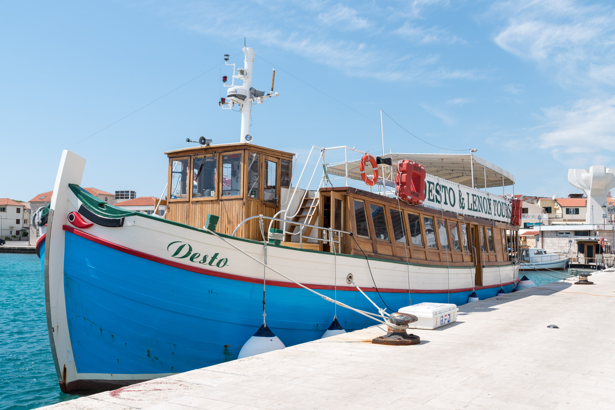 Boat tours and sailing 