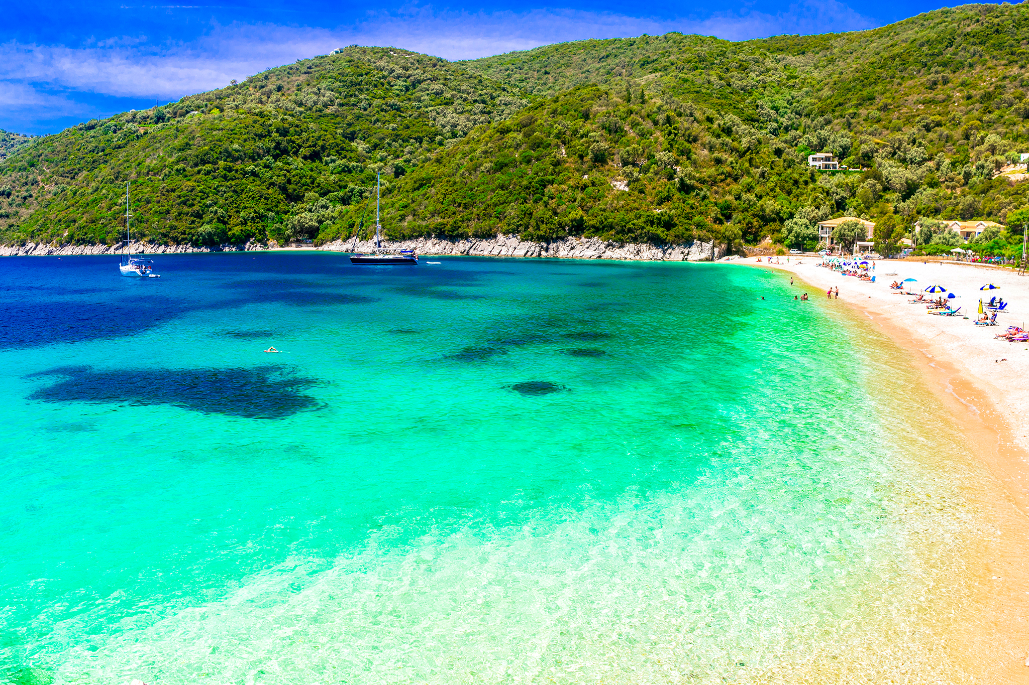 Mikros Gialos Beach