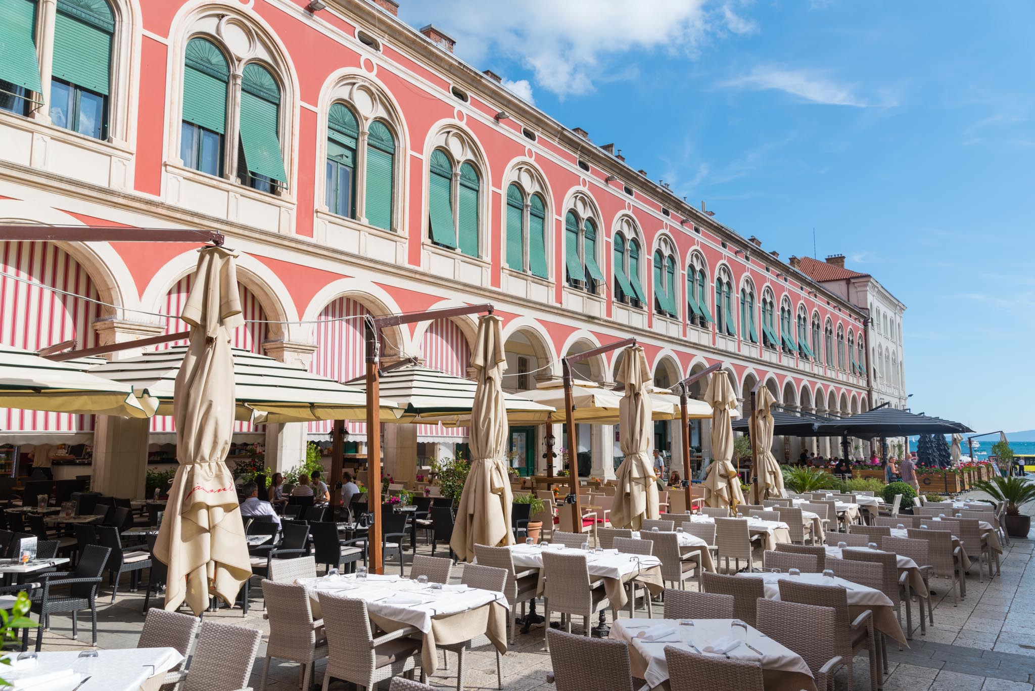 Prokurative - Trg Republike